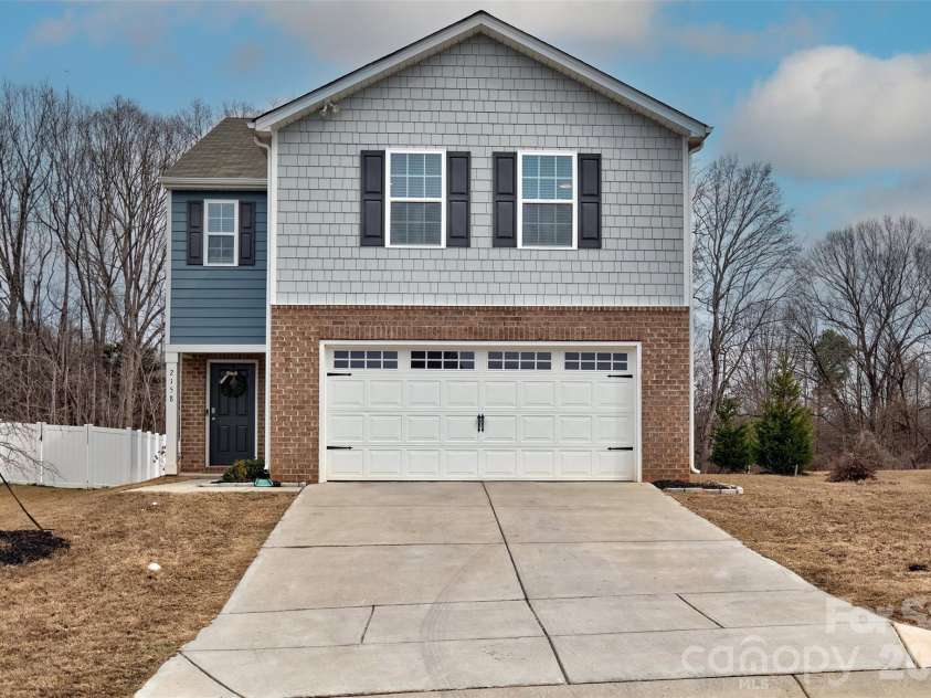 2158 Redstone Drive, York, SC 29745.  MLS# CAR4350282, YatesRealty ID 3049. 