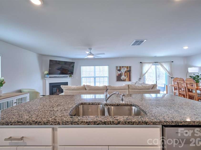 2158 Redstone Drive, York, SC 29745.  MLS# CAR4350282, YatesRealty ID 3049. 