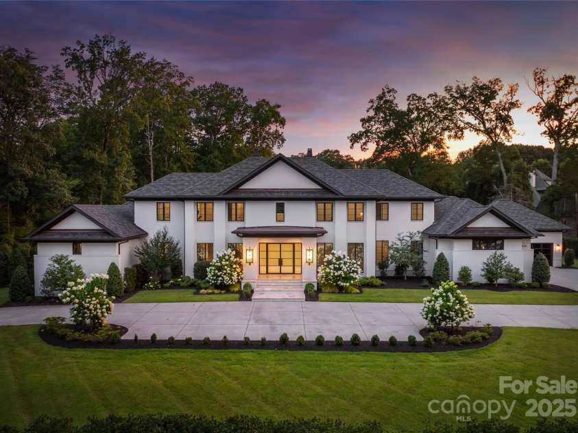 5501 Carmel Park Drive, Charlotte, NC 28226.  MLS# CAR4280107, YatesRealty ID 30490. 