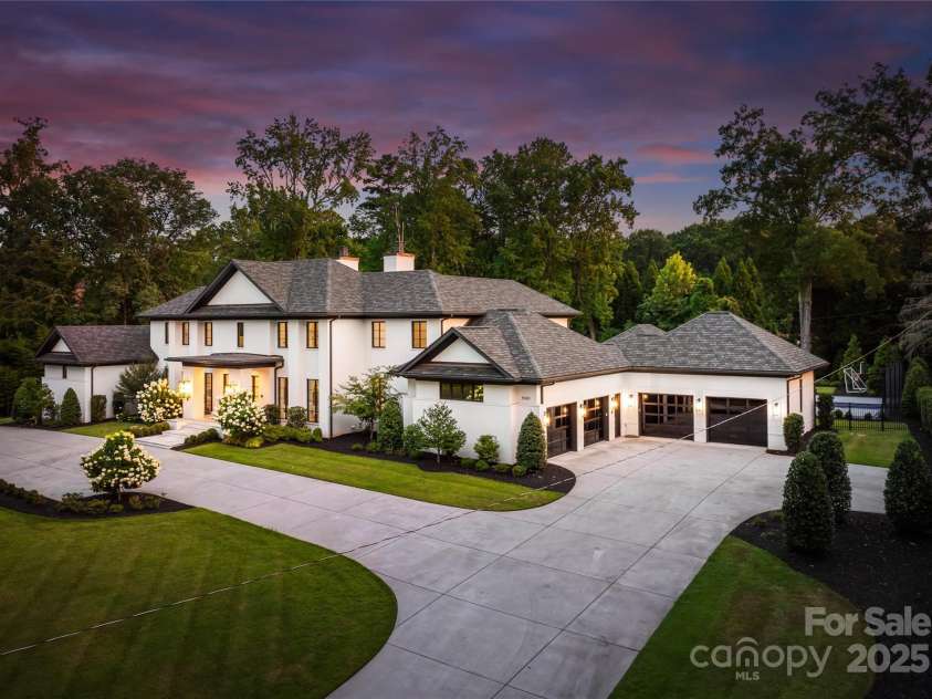 5501 Carmel Park Drive, Charlotte, NC 28226.  MLS# CAR4280107, YatesRealty ID 30490. 