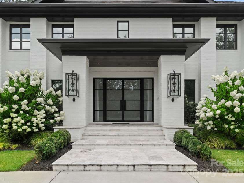 5501 Carmel Park Drive, Charlotte, NC 28226.  MLS# CAR4280107, YatesRealty ID 30490. 