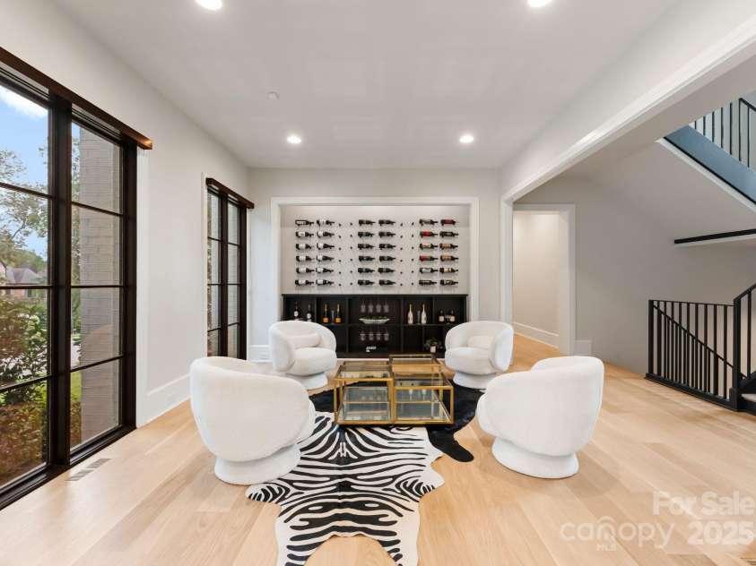 5501 Carmel Park Drive, Charlotte, NC 28226.  MLS# CAR4280107, YatesRealty ID 30490. 