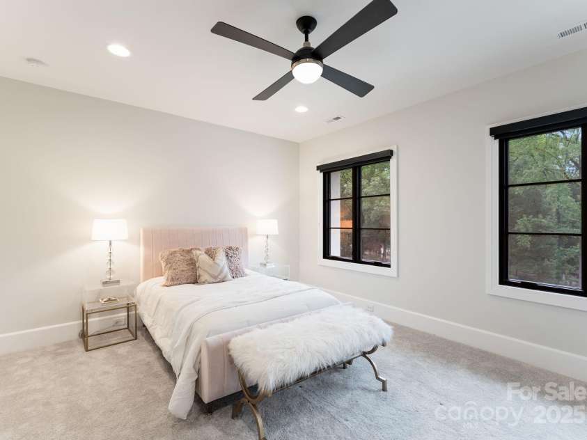 5501 Carmel Park Drive, Charlotte, NC 28226.  MLS# CAR4280107, YatesRealty ID 30490. 