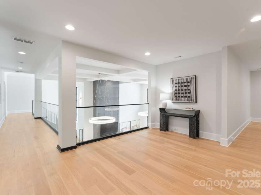 5501 Carmel Park Drive, Charlotte, NC 28226.  MLS# CAR4280107, YatesRealty ID 30490. 