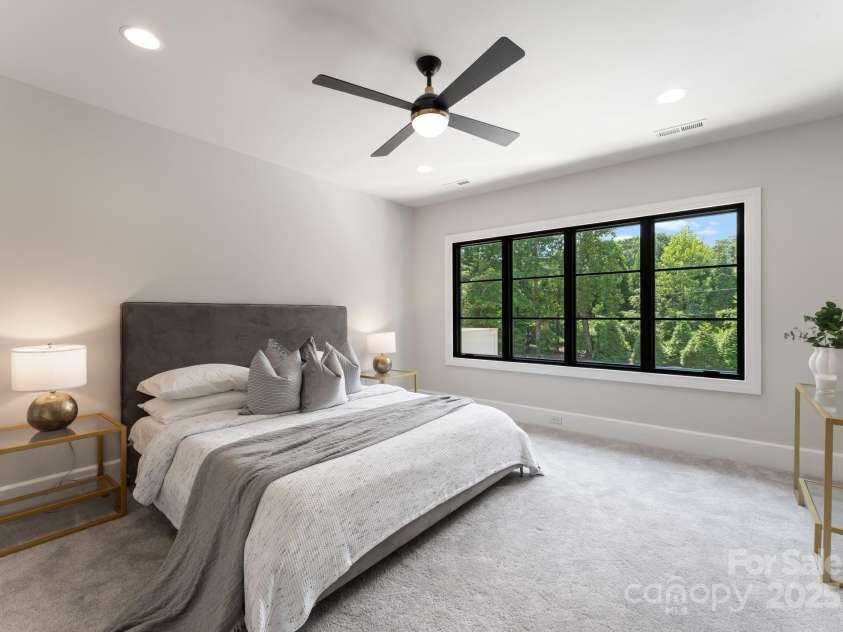 5501 Carmel Park Drive, Charlotte, NC 28226.  MLS# CAR4280107, YatesRealty ID 30490. 