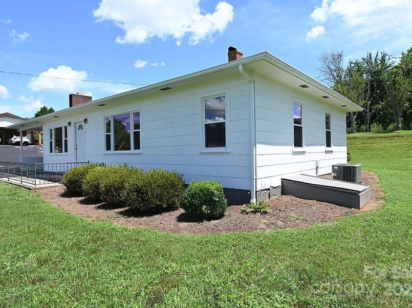 1667 Baton School Road, Granite Falls, NC 28630.  MLS# CAR4278144, YatesRealty ID 30492. 