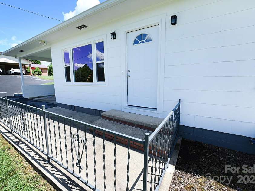 1667 Baton School Road, Granite Falls, NC 28630.  MLS# CAR4278144, YatesRealty ID 30492. 