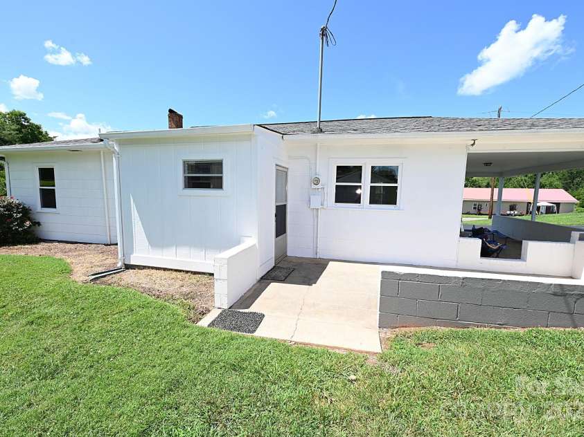 1667 Baton School Road, Granite Falls, NC 28630.  MLS# CAR4278144, YatesRealty ID 30492. 