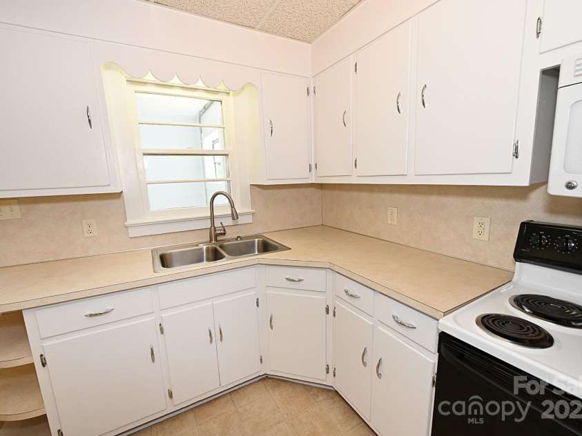 1667 Baton School Road, Granite Falls, NC 28630.  MLS# CAR4278144, YatesRealty ID 30492. 