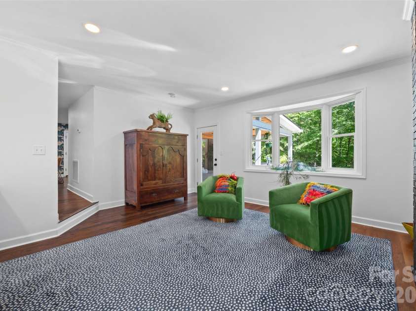 517 Raintree Drive, Matthews, NC 28104.  MLS# CAR4376465, YatesRealty ID 30492. Living area