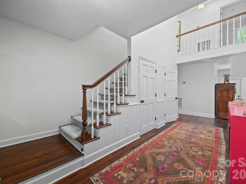 517 Raintree Drive, Matthews, NC 28104.  MLS# CAR4376465, YatesRealty ID 30492. Open foyer