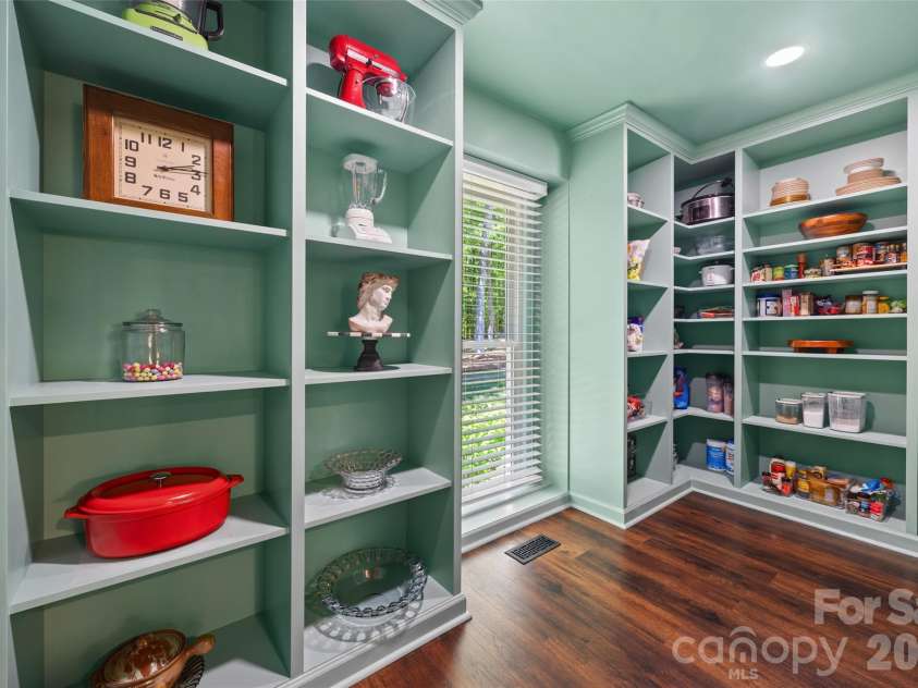 517 Raintree Drive, Matthews, NC 28104.  MLS# CAR4376465, YatesRealty ID 30492. Pantry room or scullery