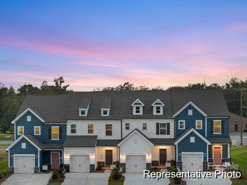 587 Station Street, Clover, SC 29710.  MLS# CAR4286178, YatesRealty ID 30493. 