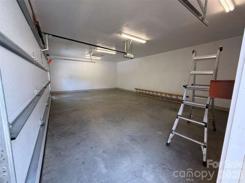 17 Pershing Road, Asheville, NC 28805.  MLS# CAR4386924, YatesRealty ID 30494. 