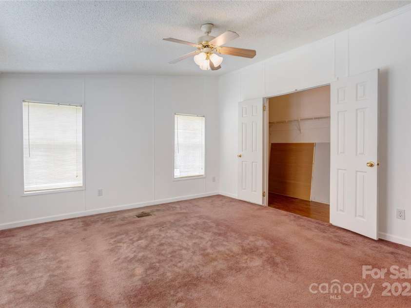 4630 Irish Potato Road, Kannapolis, NC 28083.  MLS# CAR4267985, YatesRealty ID 30494. 