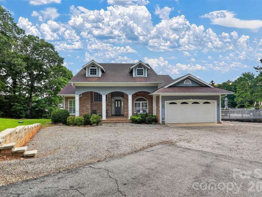 1168 Snowy Owl Road, Camden, SC 29020.  MLS# CAR4390739, YatesRealty ID 30495. 