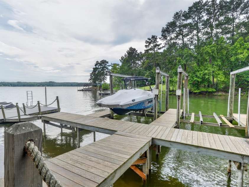 1168 Snowy Owl Road, Camden, SC 29020.  MLS# CAR4390739, YatesRealty ID 30495. 