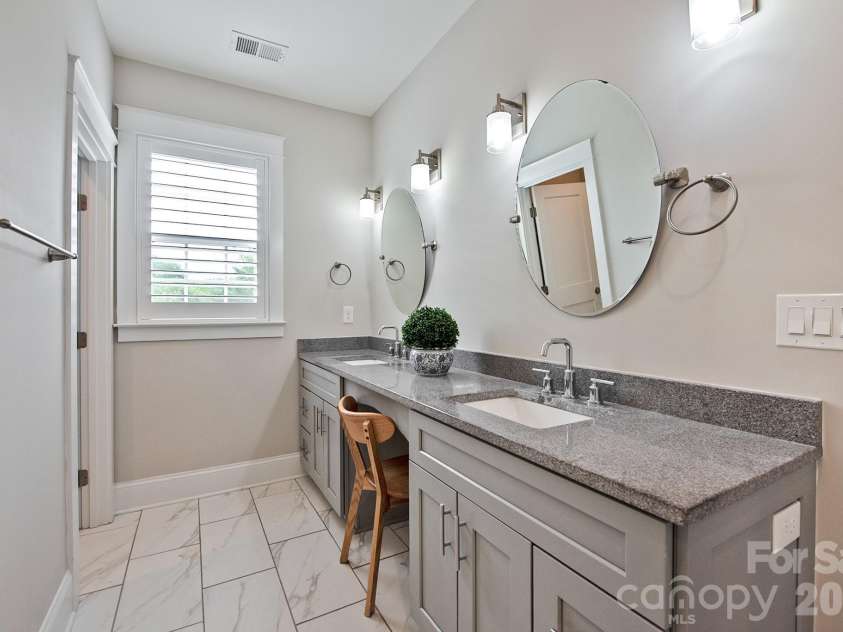 523 Griffith Village Lane, Davidson, NC 28036.  MLS# CAR4390180, YatesRealty ID 30497. 