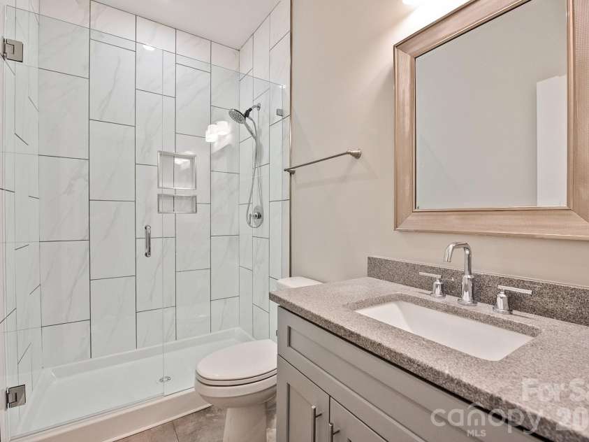 523 Griffith Village Lane, Davidson, NC 28036.  MLS# CAR4390180, YatesRealty ID 30497. Full Bath