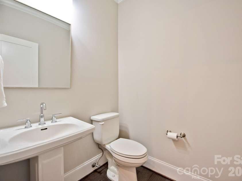 523 Griffith Village Lane, Davidson, NC 28036.  MLS# CAR4390180, YatesRealty ID 30497. Half Bath