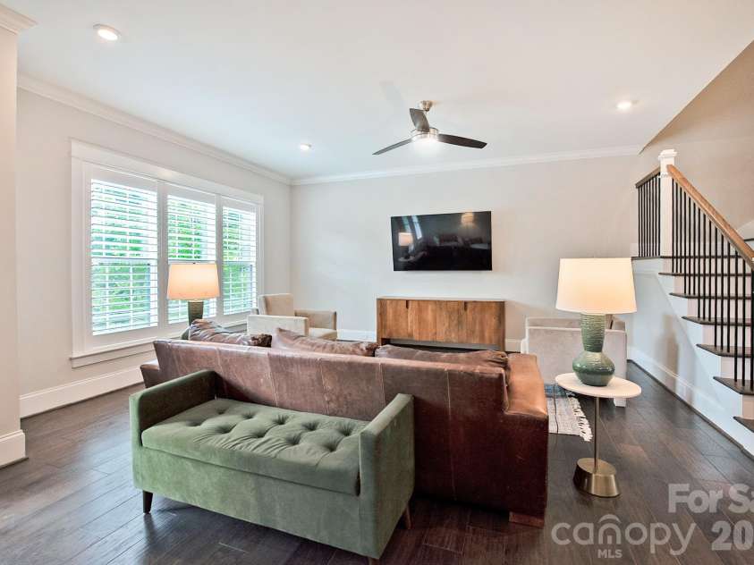523 Griffith Village Lane, Davidson, NC 28036.  MLS# CAR4390180, YatesRealty ID 30497. Living Room