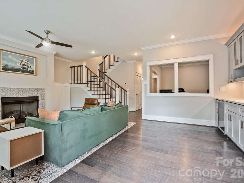523 Griffith Village Lane, Davidson, NC 28036.  MLS# CAR4390180, YatesRealty ID 30497. Main floor entry