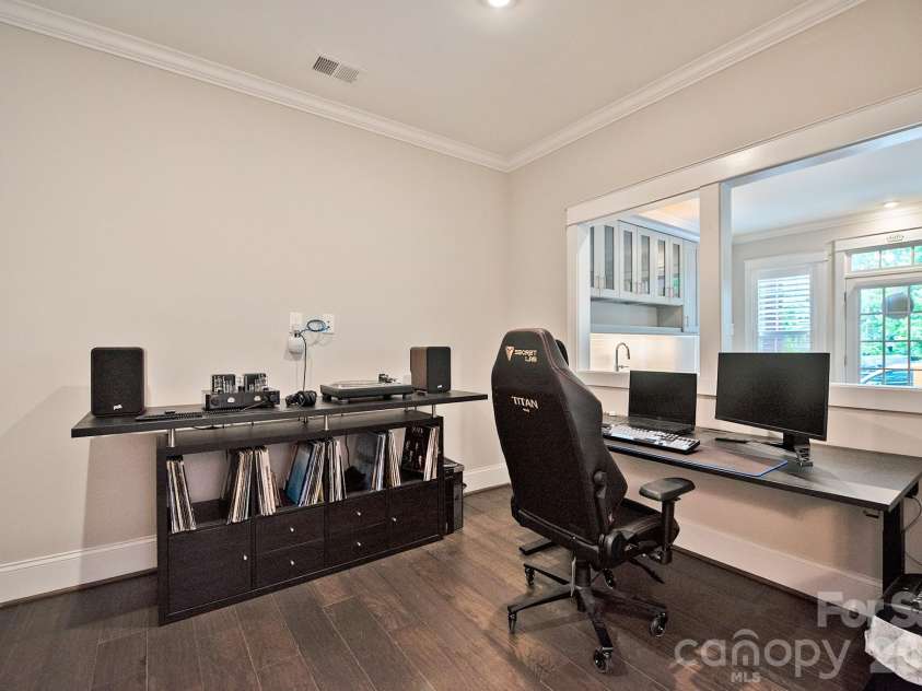 523 Griffith Village Lane, Davidson, NC 28036.  MLS# CAR4390180, YatesRealty ID 30497. Office