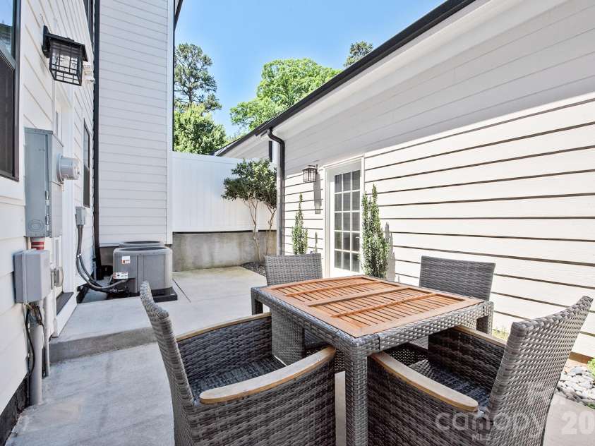 523 Griffith Village Lane, Davidson, NC 28036.  MLS# CAR4390180, YatesRealty ID 30497. Patio
