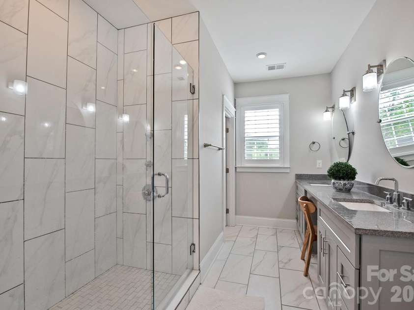 523 Griffith Village Lane, Davidson, NC 28036.  MLS# CAR4390180, YatesRealty ID 30497. Primary Bathroom