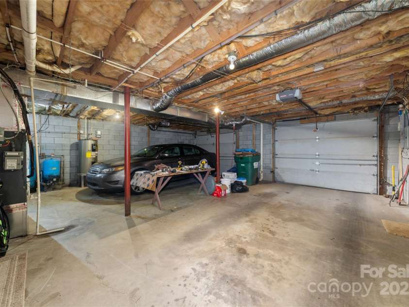 17 Morris Drive, Weaverville, NC 28787.  MLS# CAR4222234, YatesRealty ID 30498.        2 car Garage