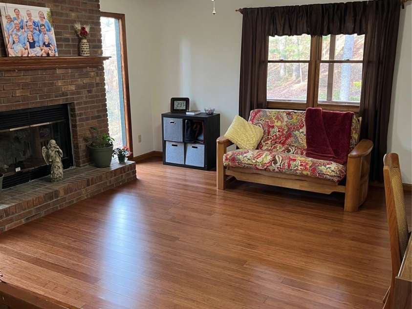 17 Morris Drive, Weaverville, NC 28787.  MLS# CAR4222234, YatesRealty ID 30498. Shiny wonderful Bamboo flooring