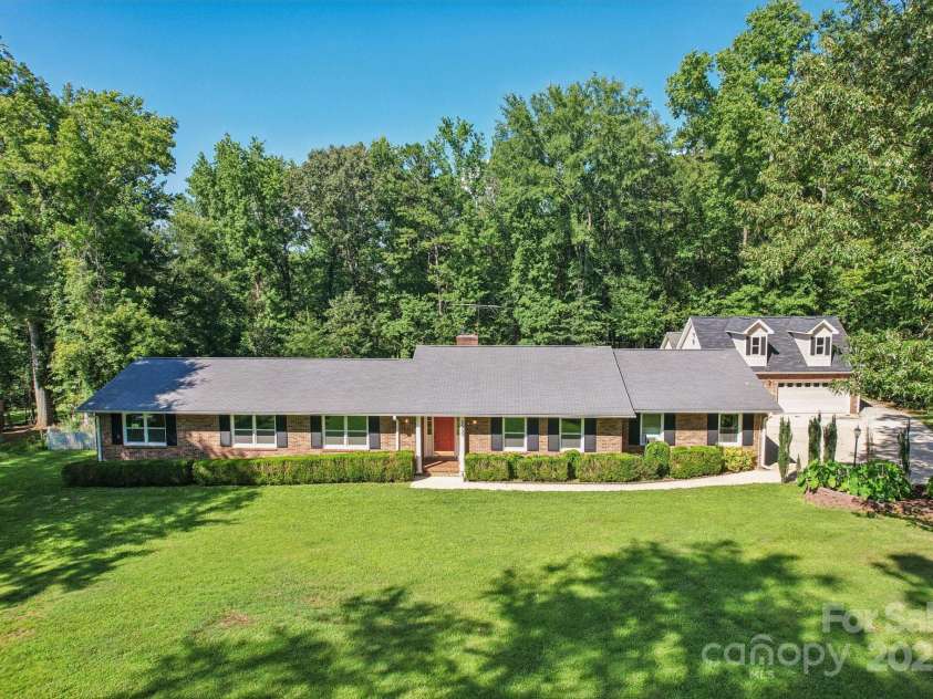 3333 Tanglewood Drive, Rock Hill, SC 29732.  MLS# CAR4276596, YatesRealty ID 30499. 