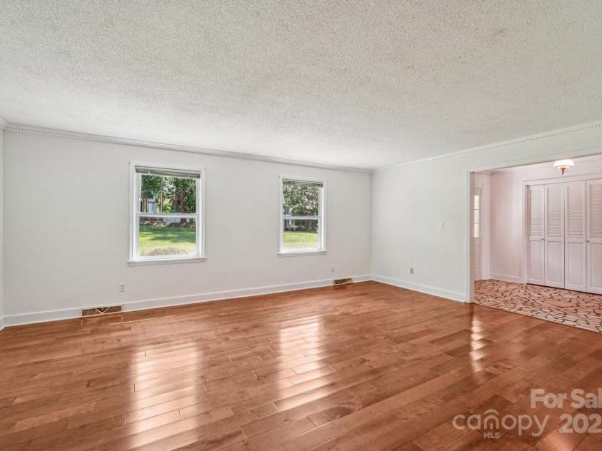 3333 Tanglewood Drive, Rock Hill, SC 29732.  MLS# CAR4276596, YatesRealty ID 30499. 