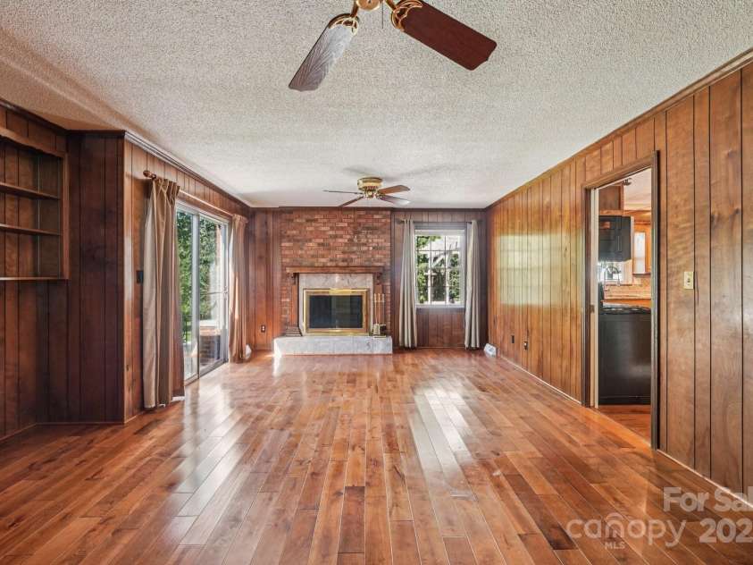 3333 Tanglewood Drive, Rock Hill, SC 29732.  MLS# CAR4276596, YatesRealty ID 30499. 
