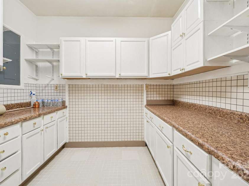 3333 Tanglewood Drive, Rock Hill, SC 29732.  MLS# CAR4276596, YatesRealty ID 30499. 