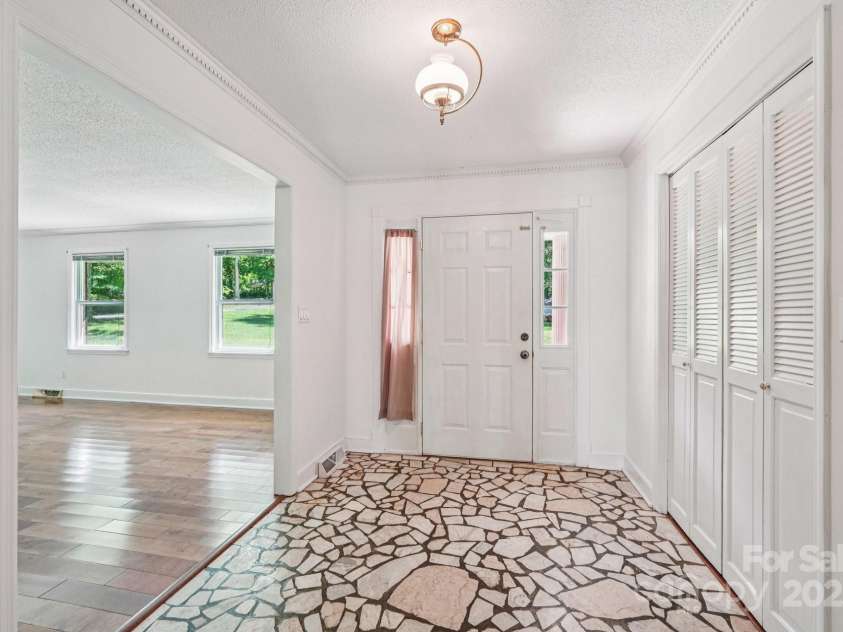 3333 Tanglewood Drive, Rock Hill, SC 29732.  MLS# CAR4276596, YatesRealty ID 30499. 