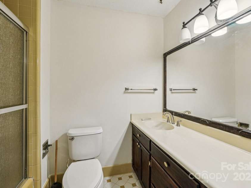 3333 Tanglewood Drive, Rock Hill, SC 29732.  MLS# CAR4276596, YatesRealty ID 30499. 
