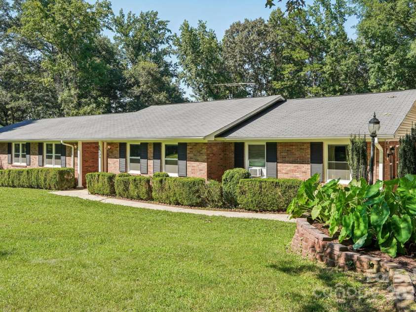 3333 Tanglewood Drive, Rock Hill, SC 29732.  MLS# CAR4276596, YatesRealty ID 30499. 
