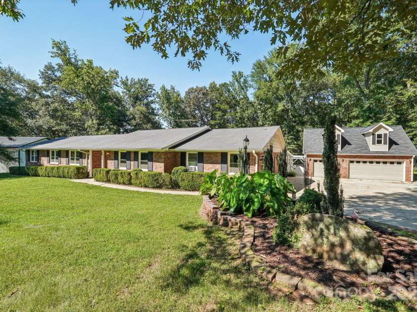 3333 Tanglewood Drive, Rock Hill, SC 29732.  MLS# CAR4276596, YatesRealty ID 30499. 
