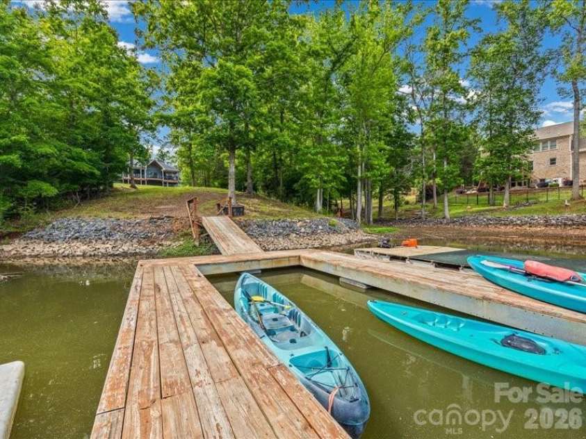 521 Rosebush Lane, Clover, SC 29710.  MLS# CAR4382407, YatesRealty ID 30499. 