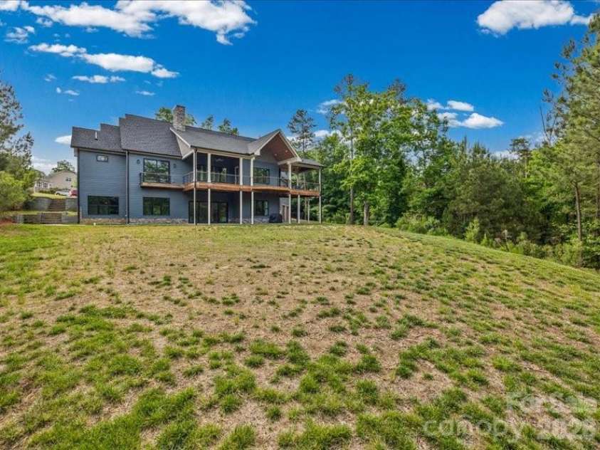 521 Rosebush Lane, Clover, SC 29710.  MLS# CAR4382407, YatesRealty ID 30499. 