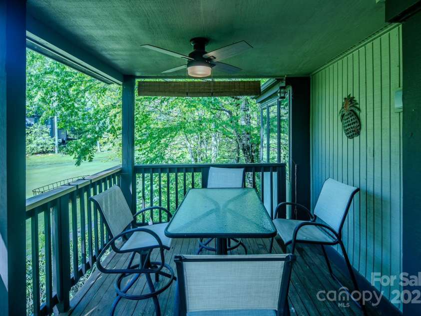 300 Glenwood Lane, Sugar Mountain, NC 28604.  MLS# CAR4204653, YatesRealty ID 305. 
