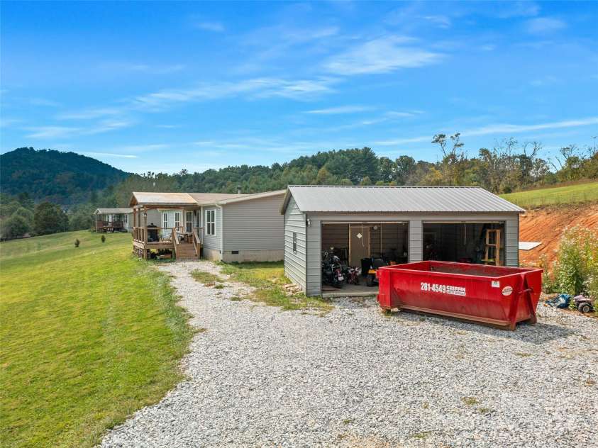 3734 Snow Creek Road, Bakersville, NC 28705.  MLS# CAR4187150, YatesRealty ID 305. 