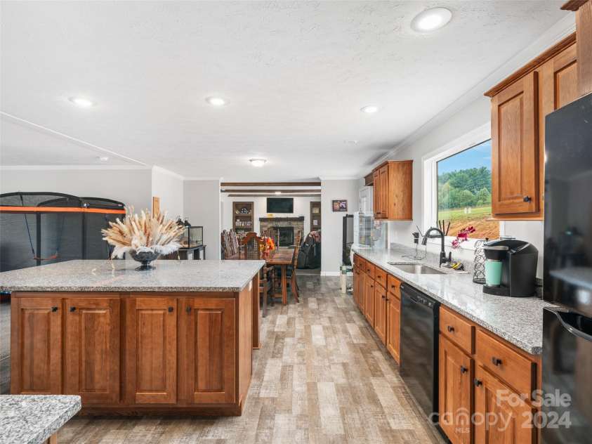 3734 Snow Creek Road, Bakersville, NC 28705.  MLS# CAR4187150, YatesRealty ID 305. 