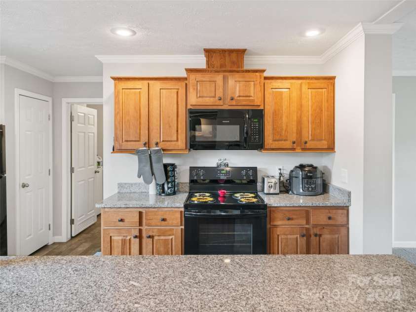 3734 Snow Creek Road, Bakersville, NC 28705.  MLS# CAR4187150, YatesRealty ID 305. 