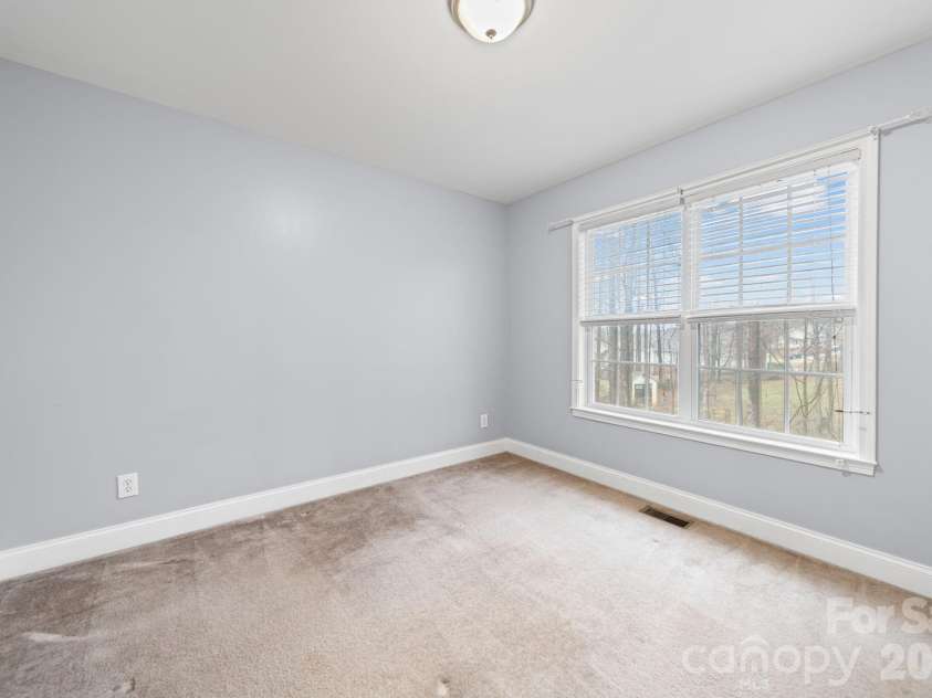 118 Sundance Circle, Statesville, NC 28625.  MLS# CAR4351957, YatesRealty ID 3050. 