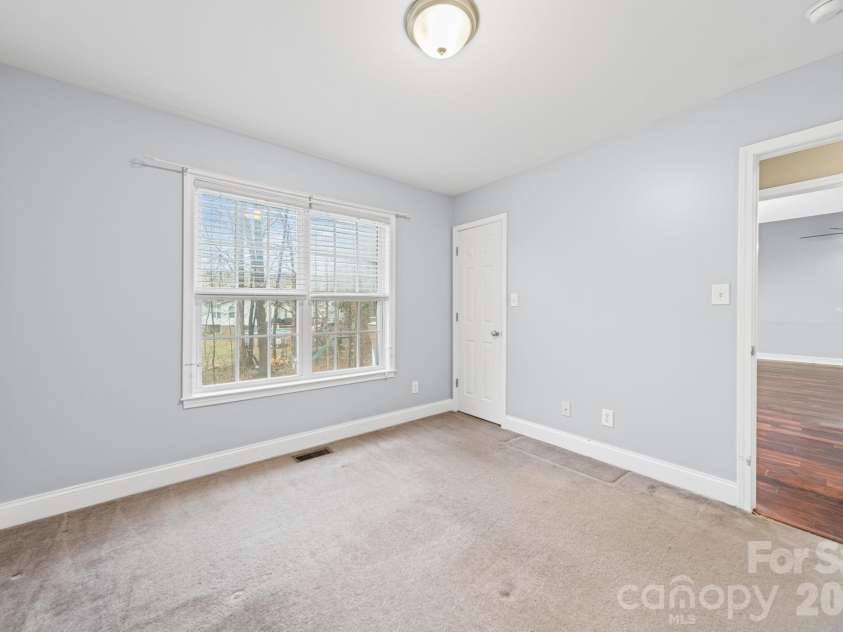 118 Sundance Circle, Statesville, NC 28625.  MLS# CAR4351957, YatesRealty ID 3050. 
