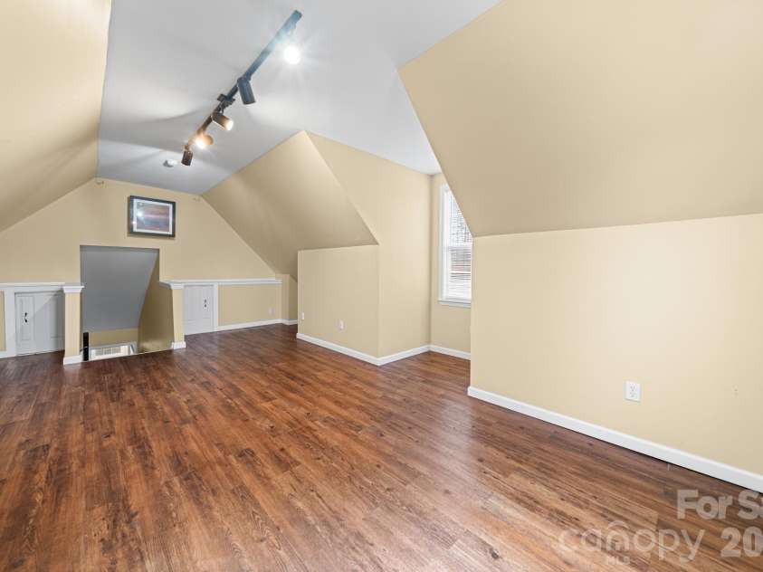 118 Sundance Circle, Statesville, NC 28625.  MLS# CAR4351957, YatesRealty ID 3050. 
