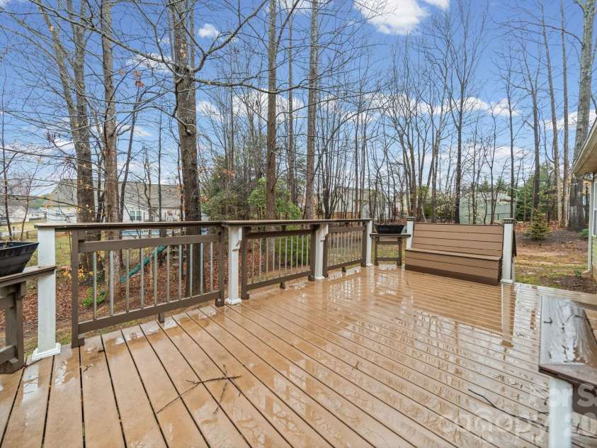 118 Sundance Circle, Statesville, NC 28625.  MLS# CAR4351957, YatesRealty ID 3050. 