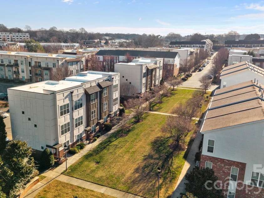 819 Seigle Point Drive, Charlotte, NC 28204.  MLS# CAR4338251, YatesRealty ID 3050. 